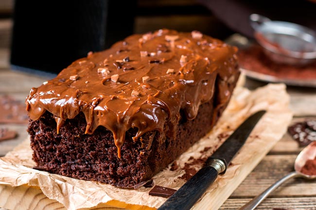 3 receitas de bolo de chocolate no liquidificador. Uma&nbsp;delícia!